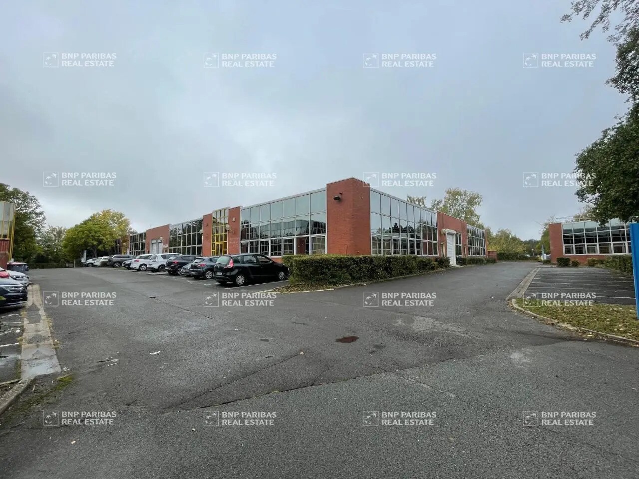 Flex in Les Ulis for lease Building Photo- Image 1 of 9
