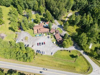 Plus de détails pour 107 Country Creek Dr, Pickens, SC - Commerce de détail à vendre