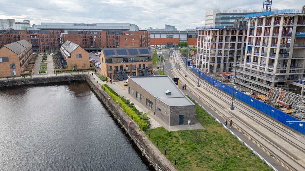 41 Ocean Dr, Edinburgh à vendre - Photo du bâtiment - Image 2 de 4