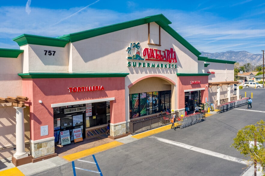 14701-14729 Rinaldi St, San Fernando, CA for lease - Building Photo - Image 3 of 24