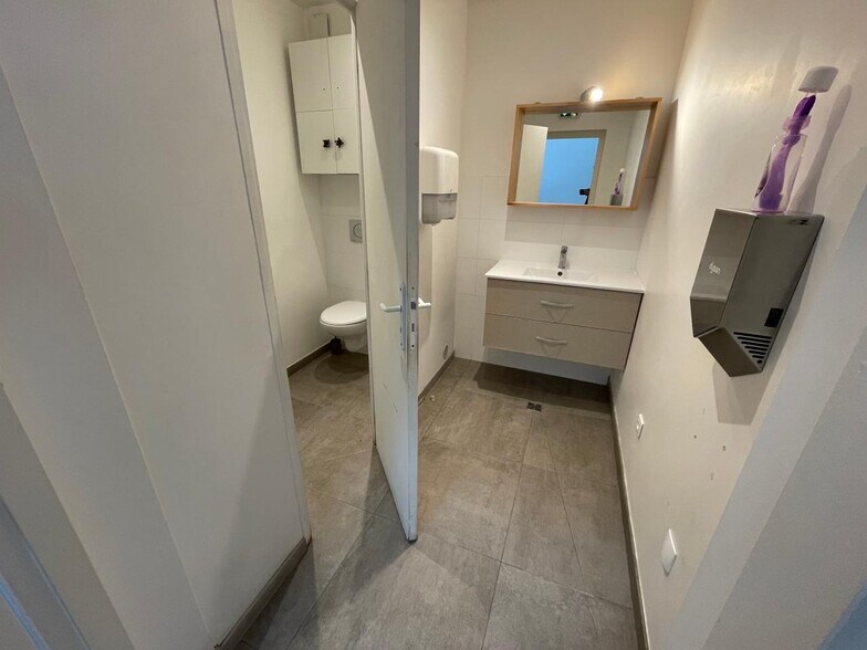 58 Rue Lambrechts, Courbevoie for lease - Interior Photo - Image 3 of 8