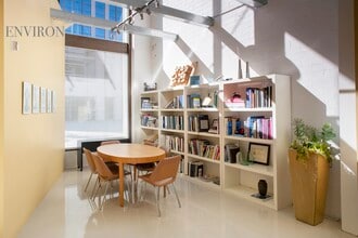 100 Oceangate, Long Beach, CA à louer Photo intérieure- Image 1 de 4