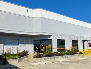 4401-4419 Equity Dr, Columbus, OH for lease Building Photo- Image 2 of 2