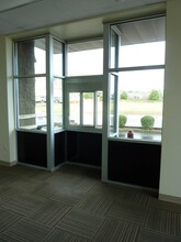 200 W Ellendale, Dallas, OR for lease Interior Photo- Image 2 of 3
