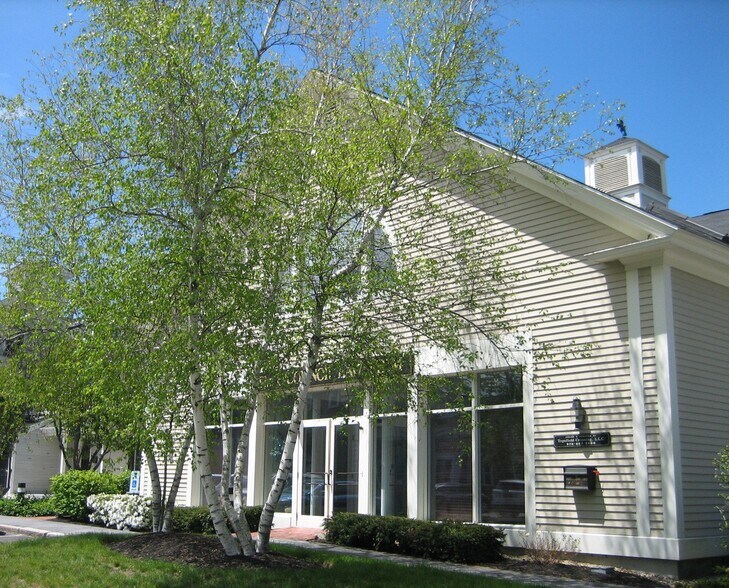 10 S Main St, Topsfield, MA à louer - Photo du bâtiment - Image 2 de 11