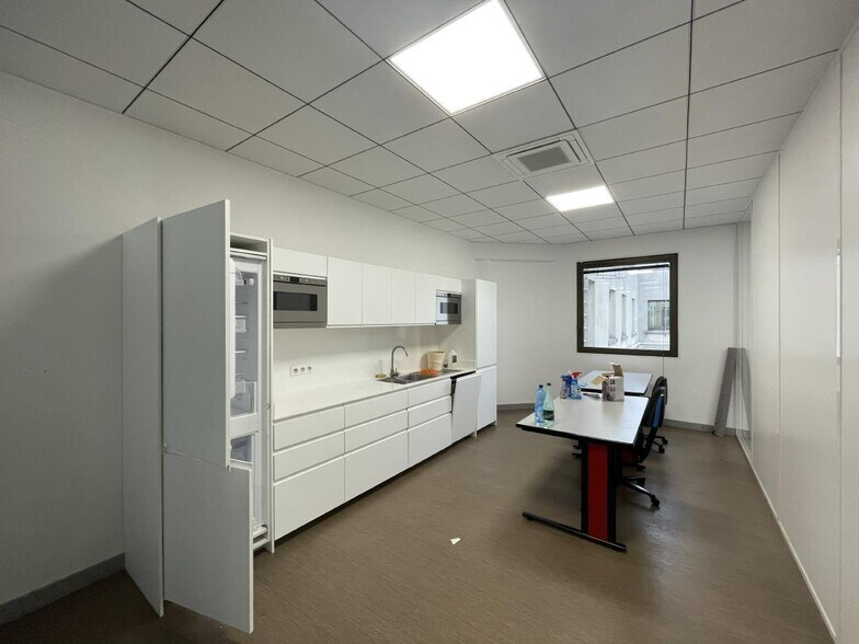 Office in Fontenay-sous-Bois for lease - Interior Photo - Image 3 of 6