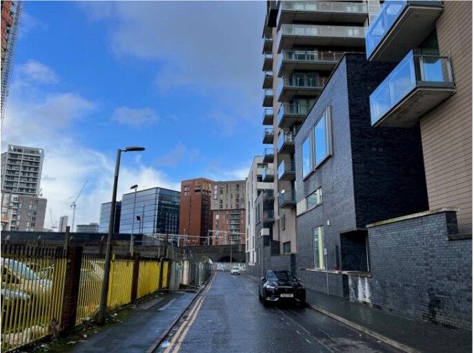 3 King St, Salford à louer - Photo du bâtiment - Image 2 de 3