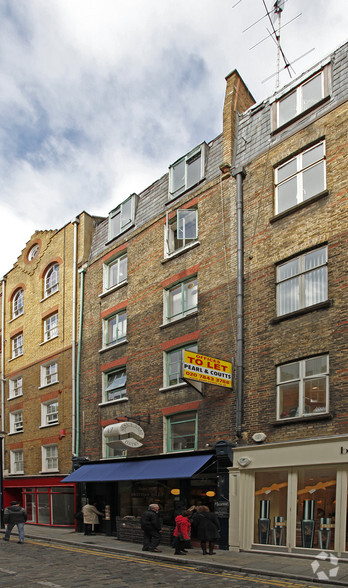 17 Shorts Gdns, London for lease - Building Photo - Image 3 of 5