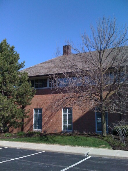 920 S Waukegan Rd, Lake Forest, IL à louer - Photo du bâtiment - Image 3 de 5