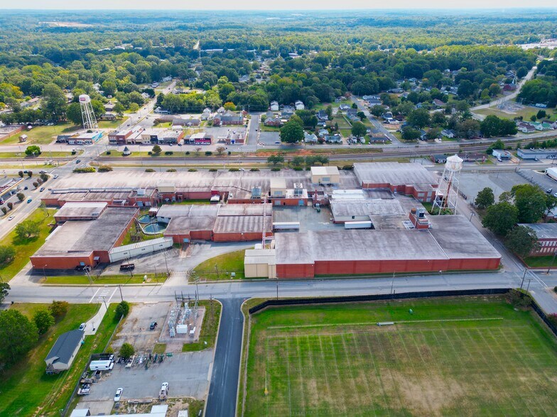 100 S Main St, Landis, NC à louer - Aérien - Image 3 de 8