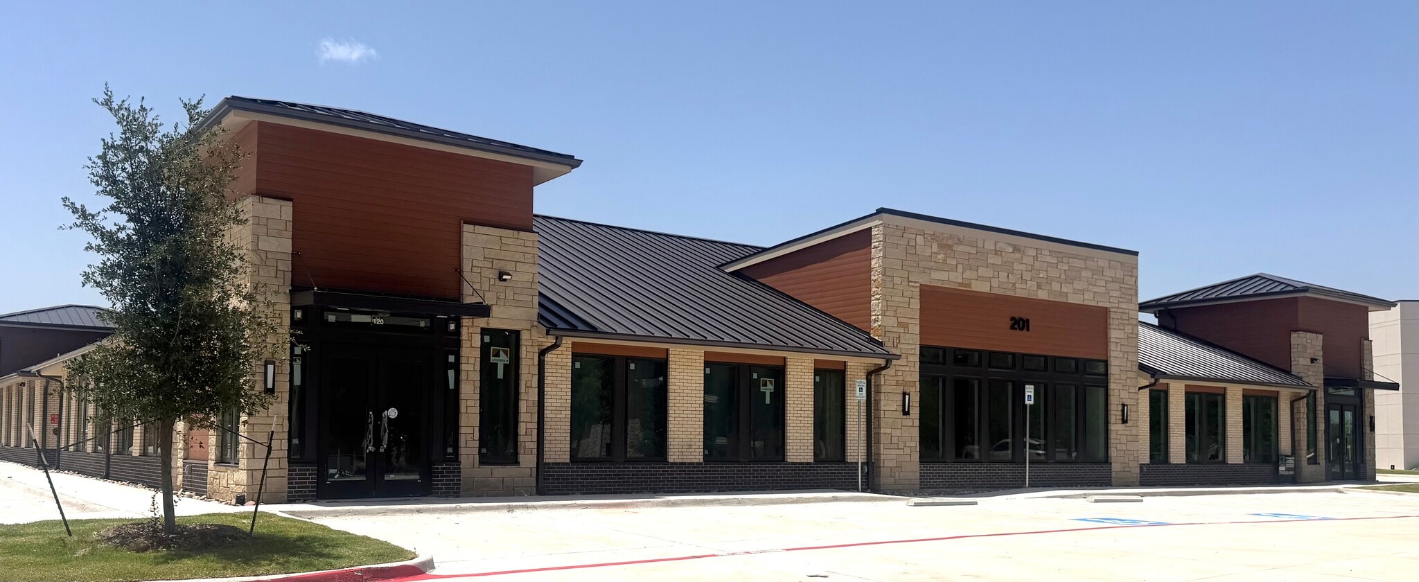 201 Wyngate Blvd, Plano, TX for lease Building Photo- Image 1 of 6