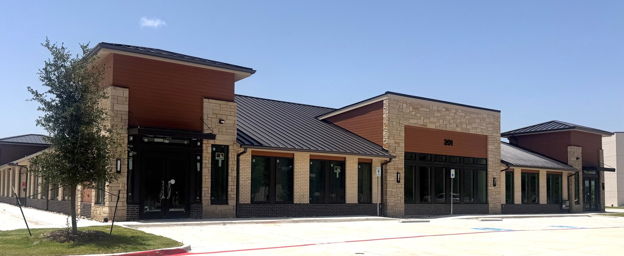 201 Wyngate Blvd, Plano, TX à louer Photo du bâtiment- Image 1 de 6