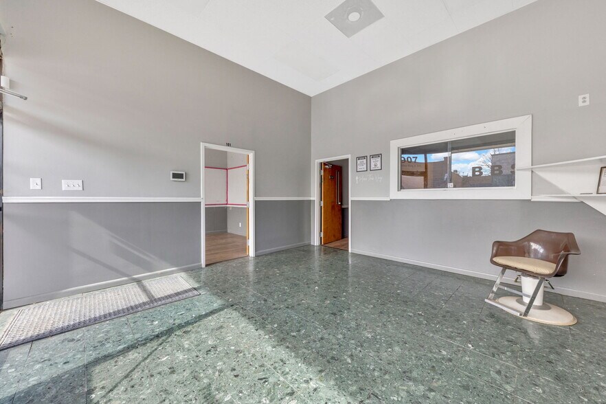 3907 Martin Luther King Jr Ave, Knoxville, TN à louer - Photo du bâtiment - Image 2 de 12