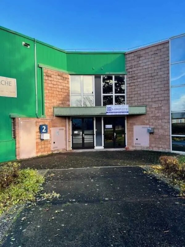 Flex in Saint-Thibault-des-Vignes for lease Building Photo- Image 1 of 4