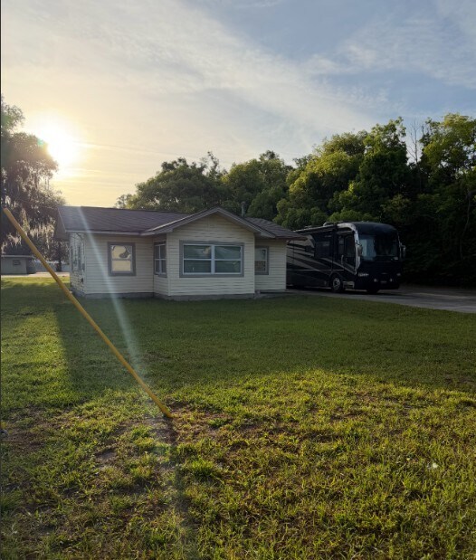 1011 S Palm Ave, Palatka, FL à vendre Photo principale- Image 1 de 3