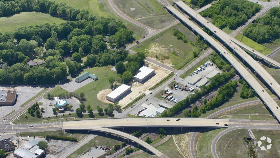 8963 Hwy 178 Hwy, Olive Branch, MS à louer - Vidéo aérienne - Image 2 de 6