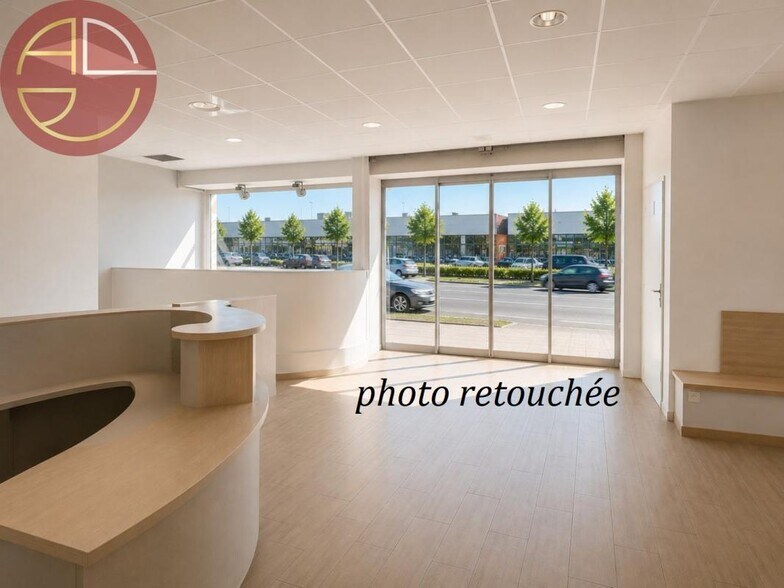 Retail in Toulouse for lease - Interior Photo - Image 1 of 8