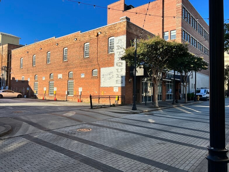 115 N Brown St, Greenville, SC for lease - Primary Photo - Image 1 of 4