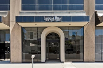 250 N Robertson Blvd, Beverly Hills, CA for lease Interior Photo- Image 1 of 20