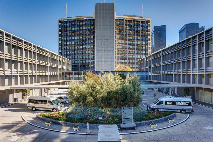 1201 W 5th St, Los Angeles, CA à louer - Photo du bâtiment - Image 1 de 4