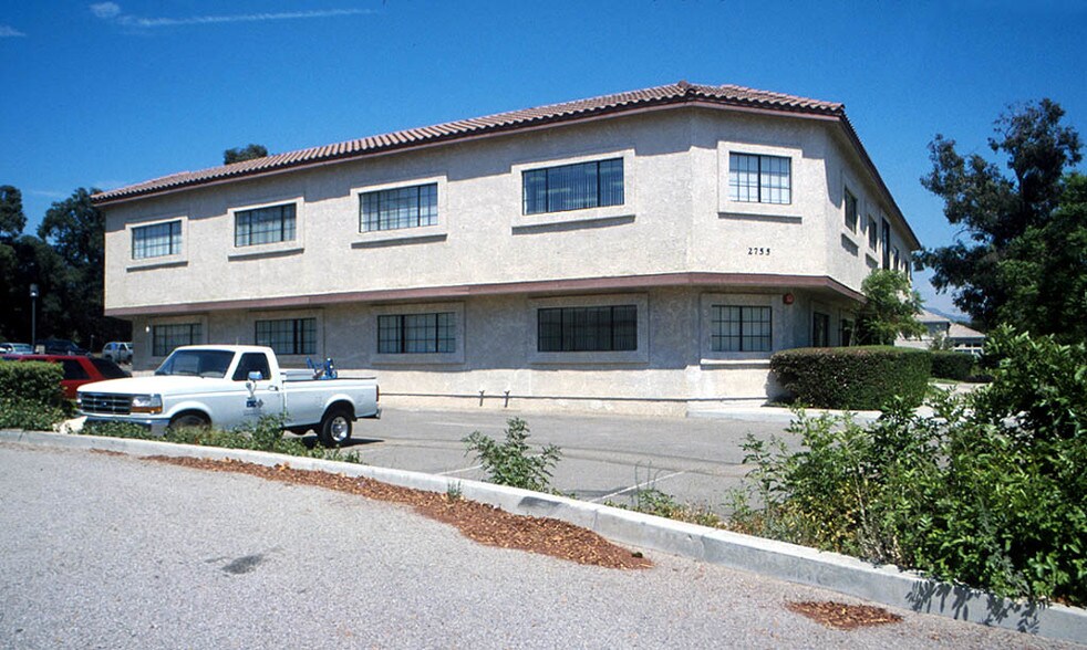 2755 Alamo St, Simi Valley, CA à louer - Photo du bâtiment - Image 3 de 10