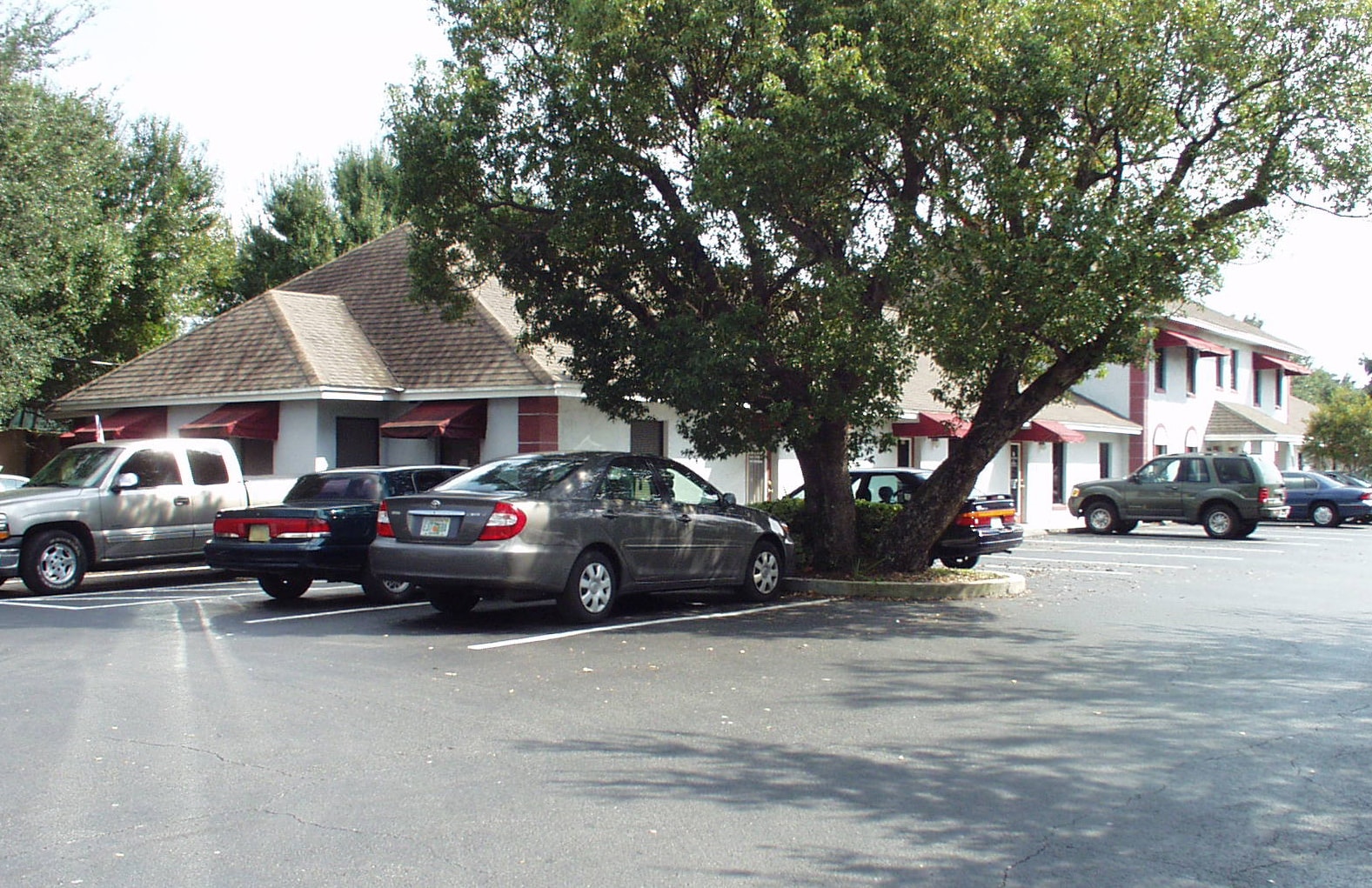 1400 W Oak St, Kissimmee, FL for sale Primary Photo- Image 1 of 4