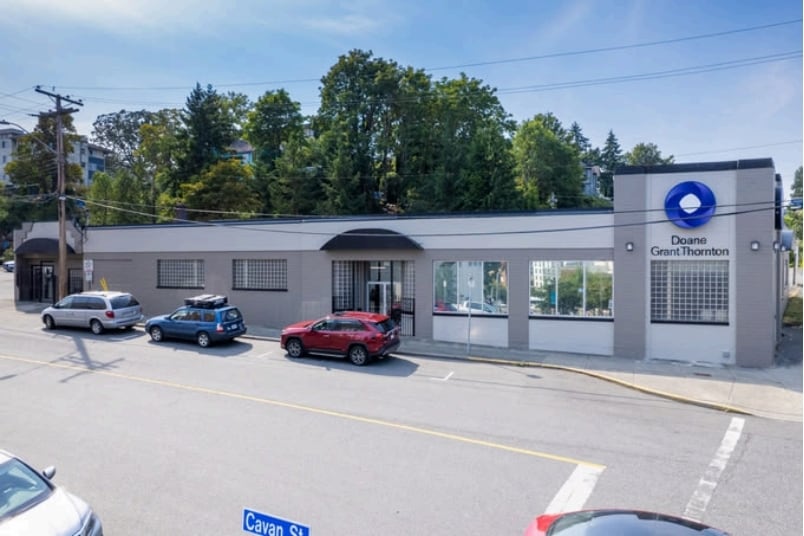 25 Cavan St, Nanaimo, BC for sale - Building Photo - Image 2 of 8