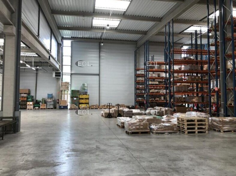 Industrial in Sartrouville for lease - Building Photo - Image 3 of 4