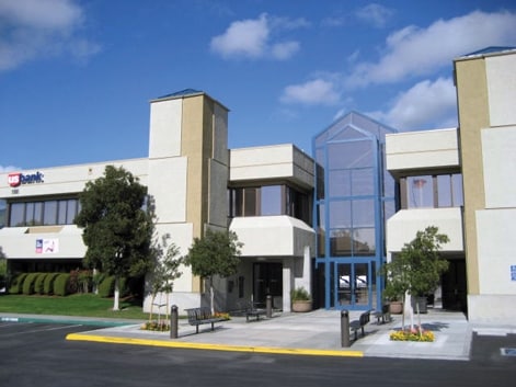 100 N Milpitas Blvd, Milpitas, CA à louer - Photo du bâtiment - Image 1 de 3