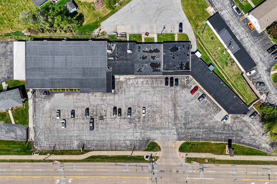 1021-1043 Sunset Dr, Norwalk, IA for lease - Building Photo - Image 2 of 7