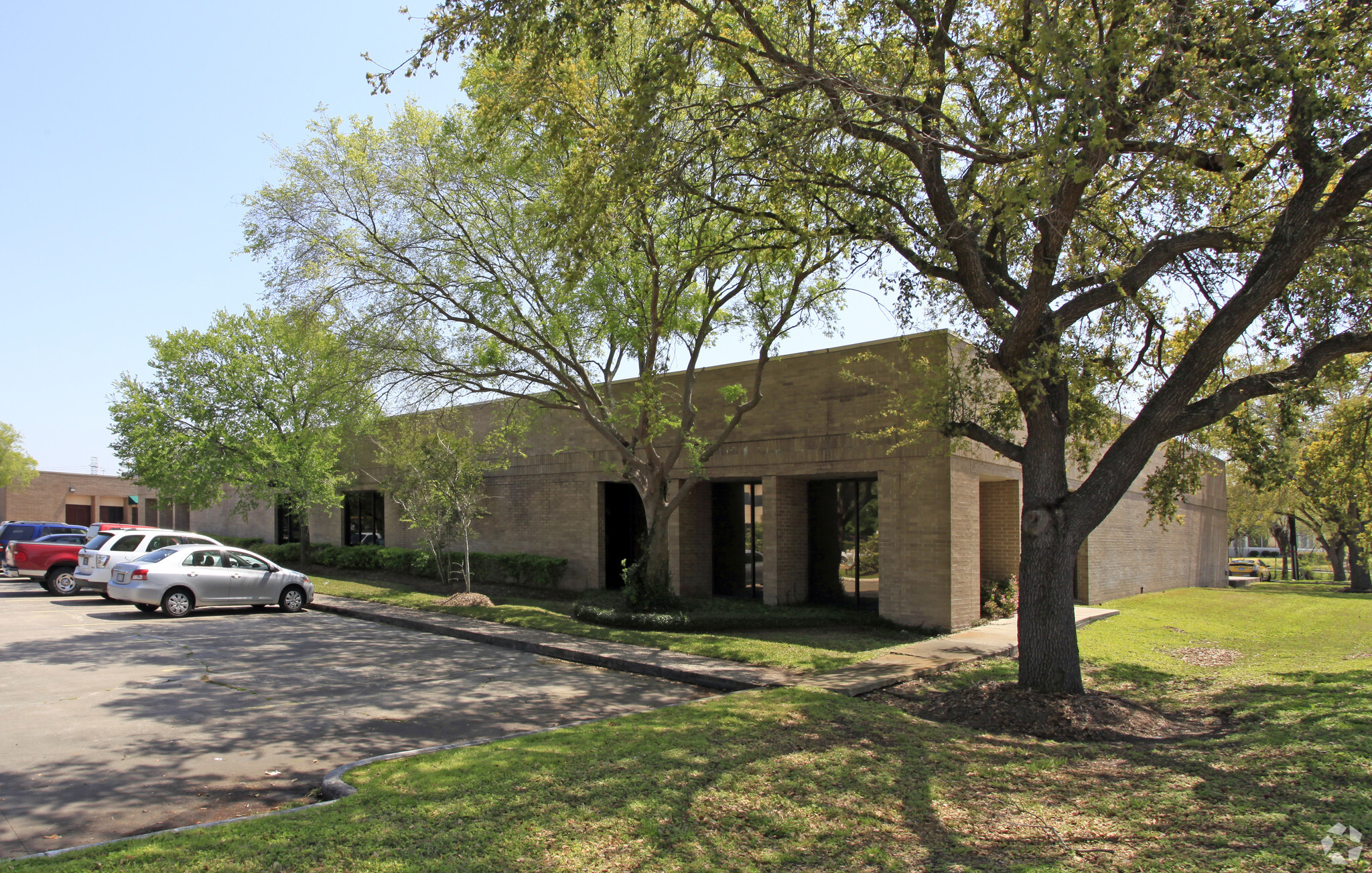 10501 Corporate Dr, Stafford, TX for sale Primary Photo- Image 1 of 6