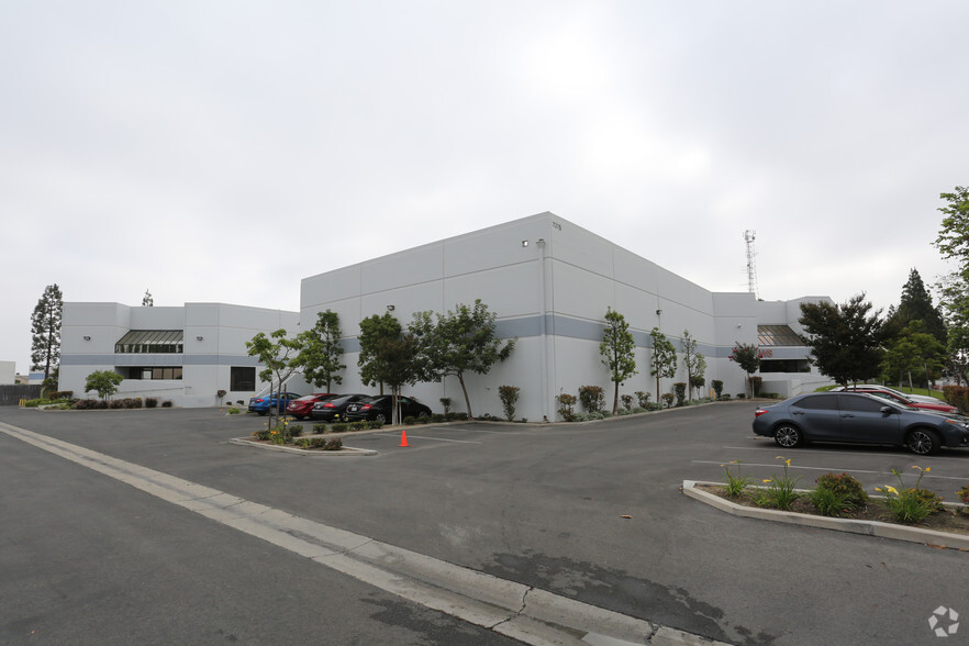 7375 Chapman Ave, Garden Grove, CA for lease - Primary Photo - Image 2 of 10