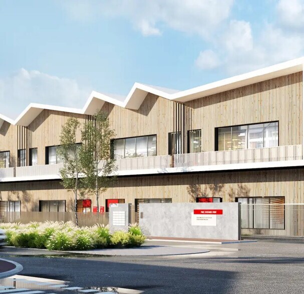 Local d'activités dans Montmagny à vendre - Photo du bâtiment - Image 2 de 5