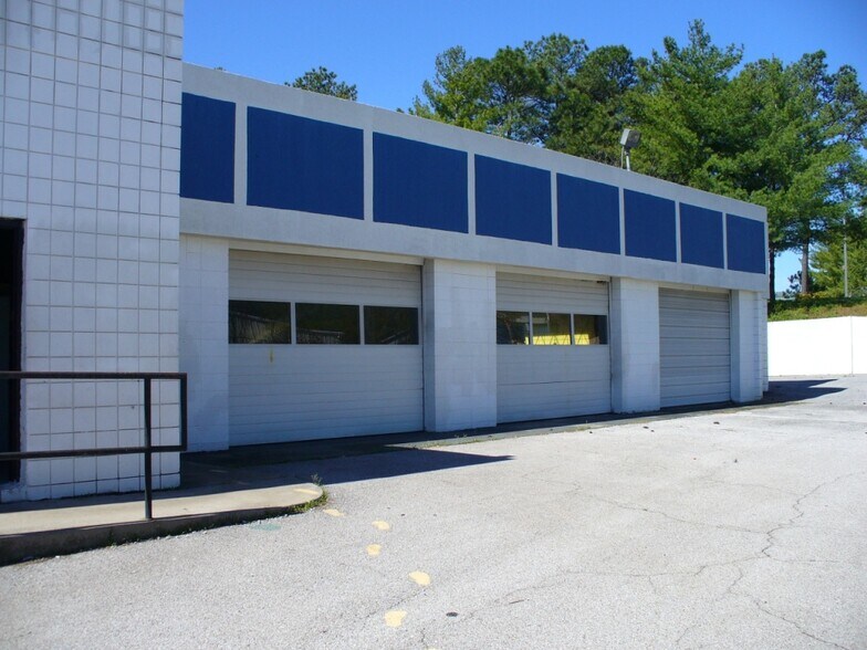 3030 University Dr, Huntsville, AL à vendre - Photo du bâtiment - Image 3 de 16