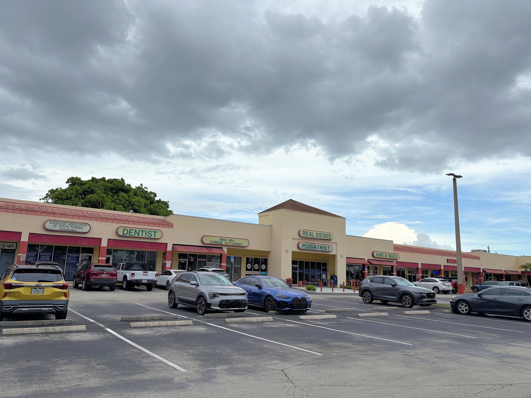 7118-7170 N Nob Hill Rd, Tamarac, FL for lease Building Photo- Image 1 of 1