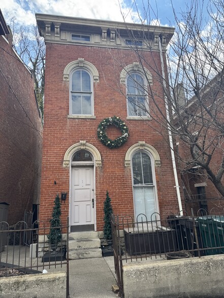 446 Liberty Hl, Cincinnati, OH for sale - Building Photo - Image 2 of 5