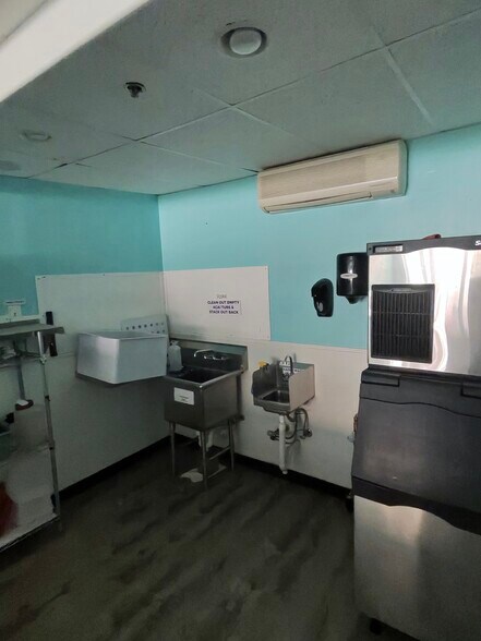 13 Jenkins Ct, Durham, NH à louer - Photo du bâtiment - Image 2 de 11