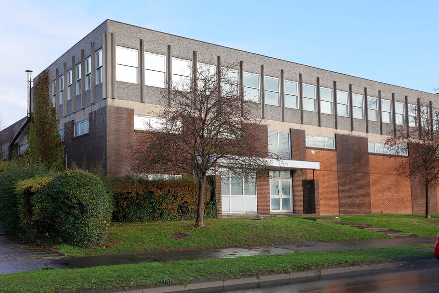 60 Portman Rd, Reading for lease - Building Photo - Image 1 of 1