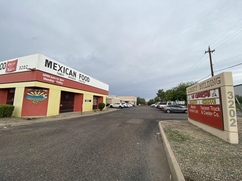 3202 S 40th St, Phoenix, AZ for sale - Primary Photo - Image 1 of 1