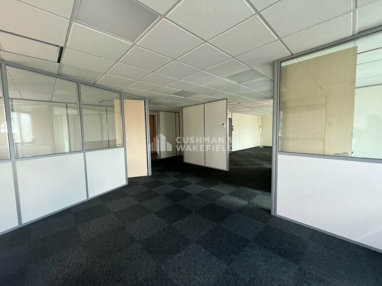 Office in Mérignac for lease - Interior Photo - Image 3 of 5