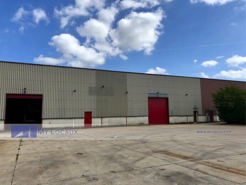 Industriel dans SAINT-OUEN-L'AUMONE à louer - Photo du bâtiment - Image 1 de 5