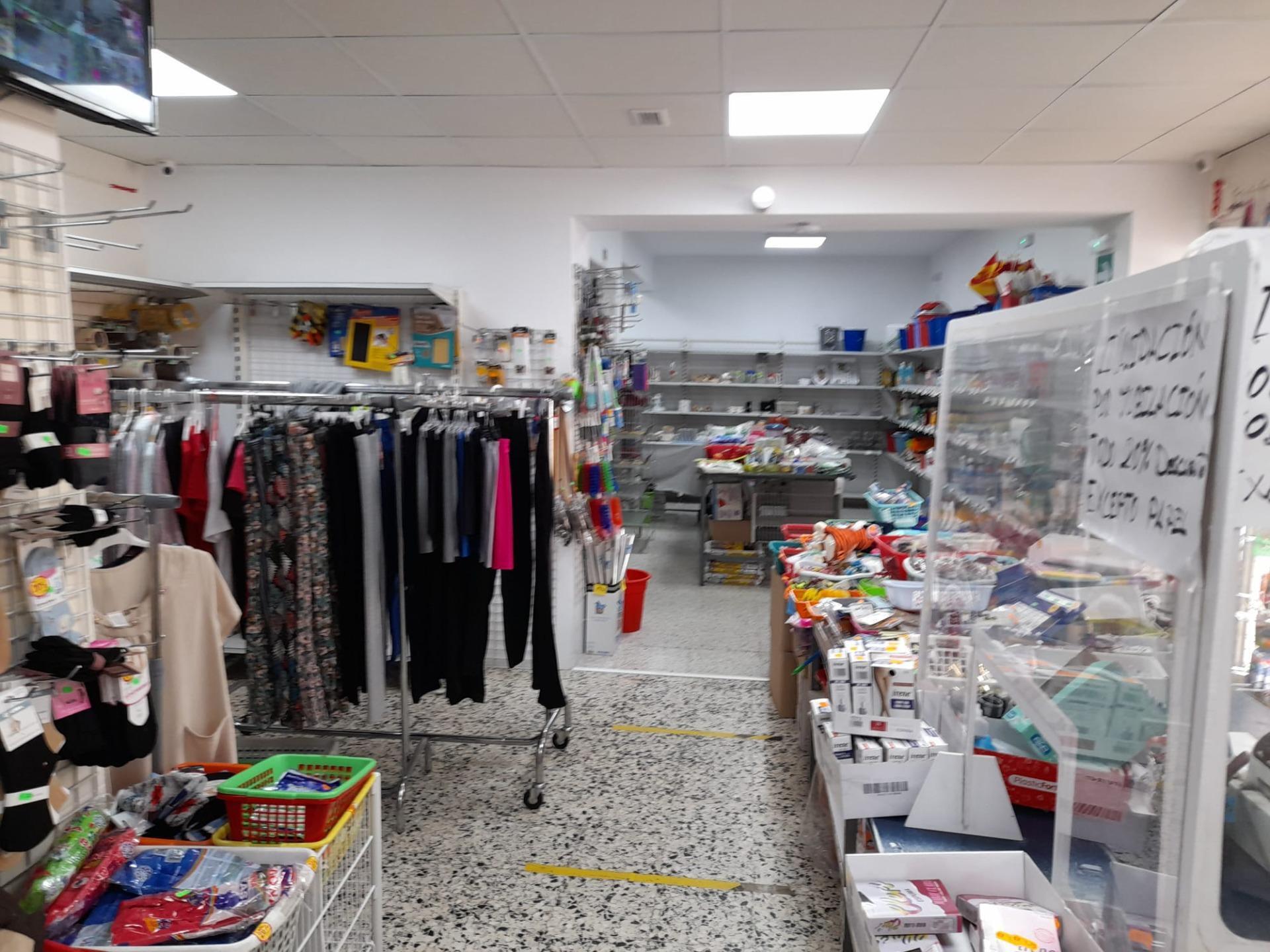 Retail in Cáceres, Cáceres for sale Interior Photo- Image 1 of 19