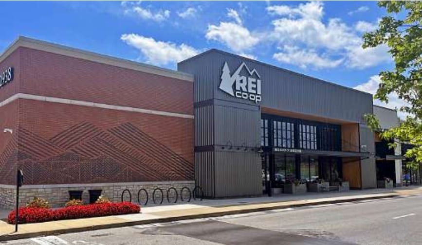 1160 Town and Country Crossing Dr, Town and Country, MO for lease - Building Photo - Image 3 of 4