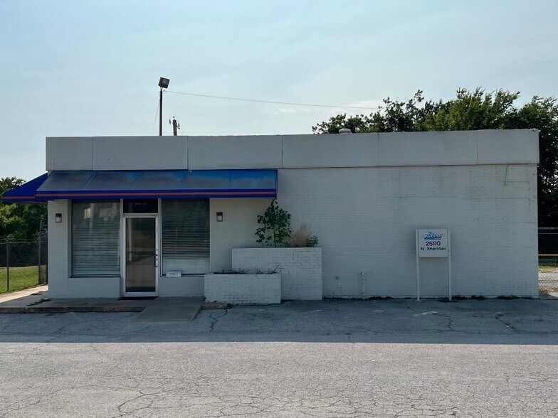2500 N Sheridan Rd, Tulsa, OK à louer - Photo du bâtiment - Image 1 de 5