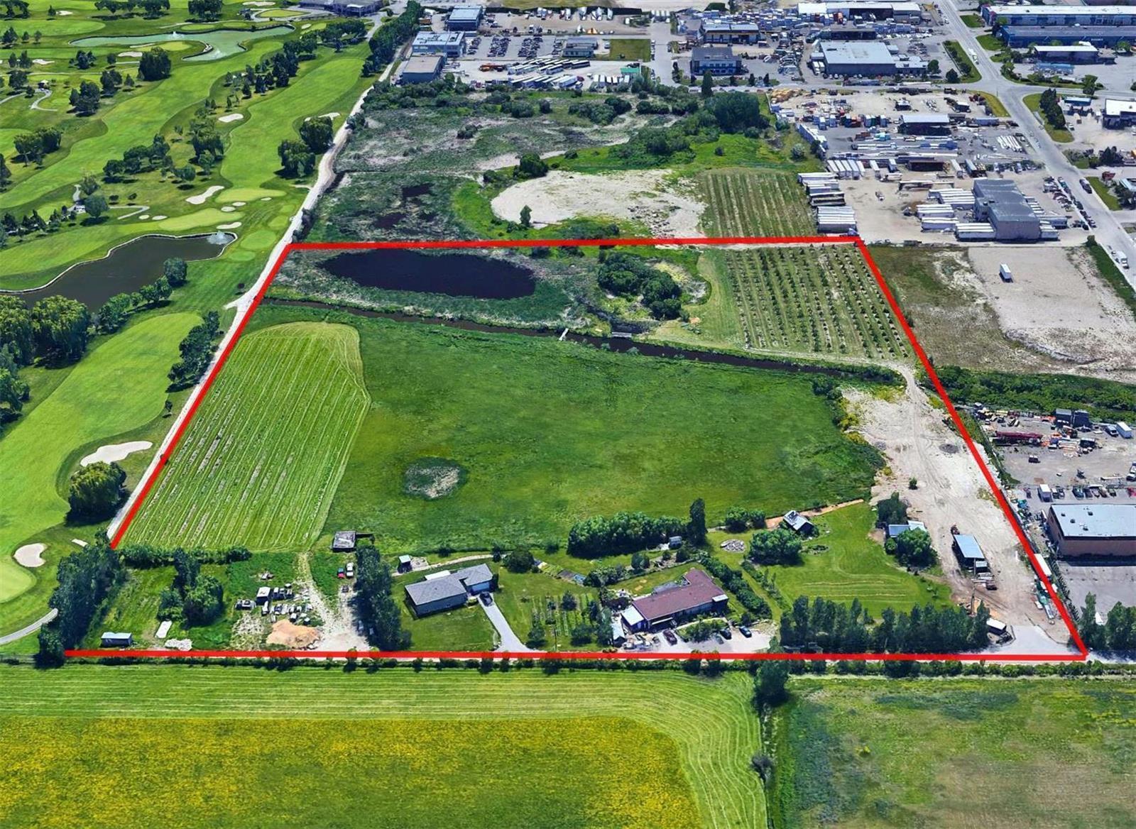 395 Hereron Rd, Kelowna, BC for sale Primary Photo- Image 1 of 1