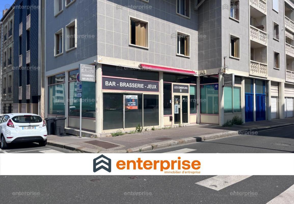 Retail in Le Havre for lease Building Photo- Image 1 of 11