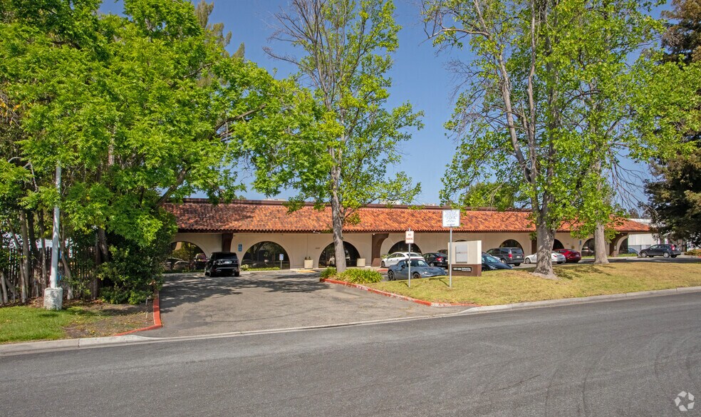 1287-1289 Anvilwood Ave, Sunnyvale, CA for lease - Building Photo - Image 3 of 5