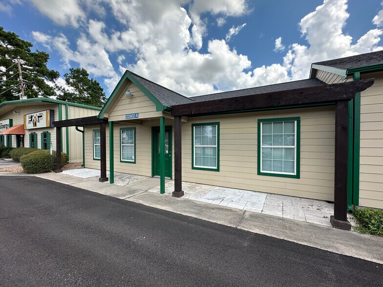 23902 FM 2978, Tomball, TX à louer - Photo du bâtiment - Image 1 de 6