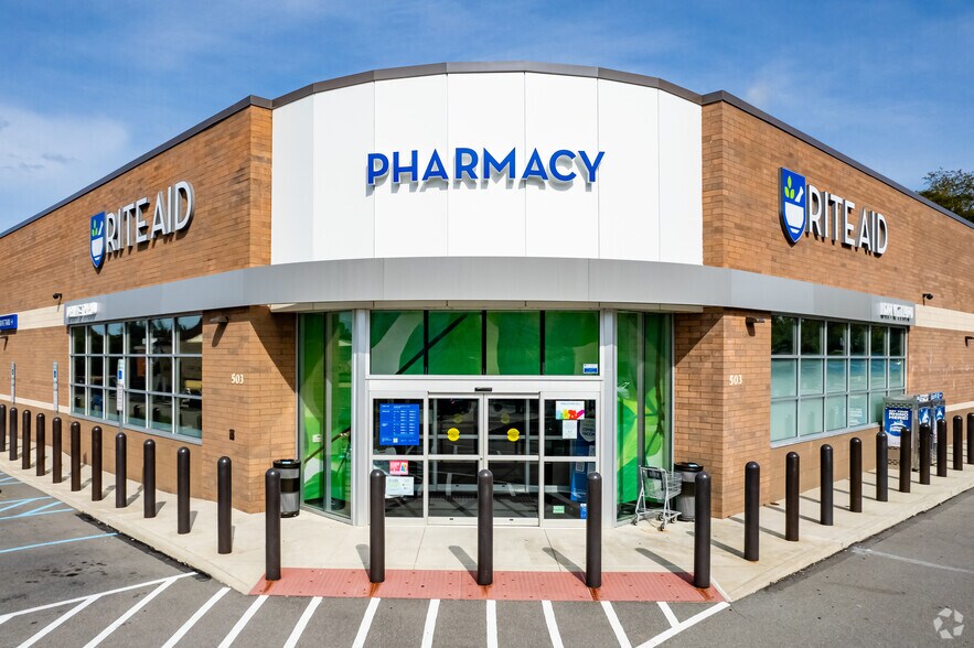 503 Clifton Rd, Bethel Park, PA à vendre - Photo du bâtiment - Image 3 de 5