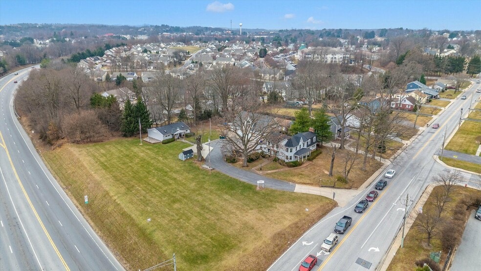 806 Park Ave, Mount Airy, MD for sale - Aerial - Image 2 of 45